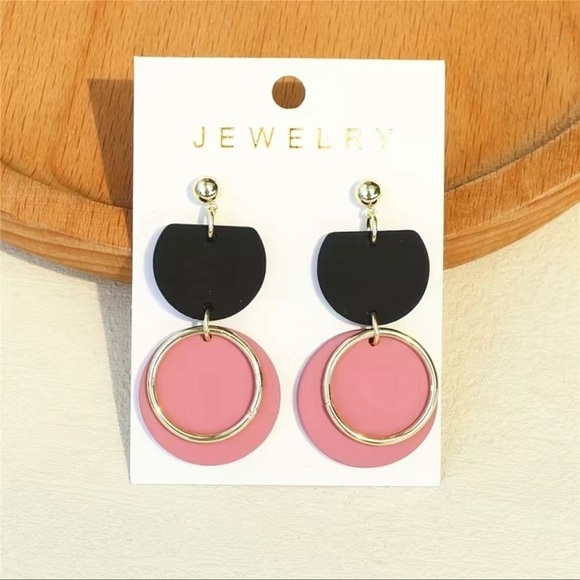 Round Tow Tiered Dangle Earrings in Black, Pink, and Gold - Delicate Acrylic - Picture 1 of 8
